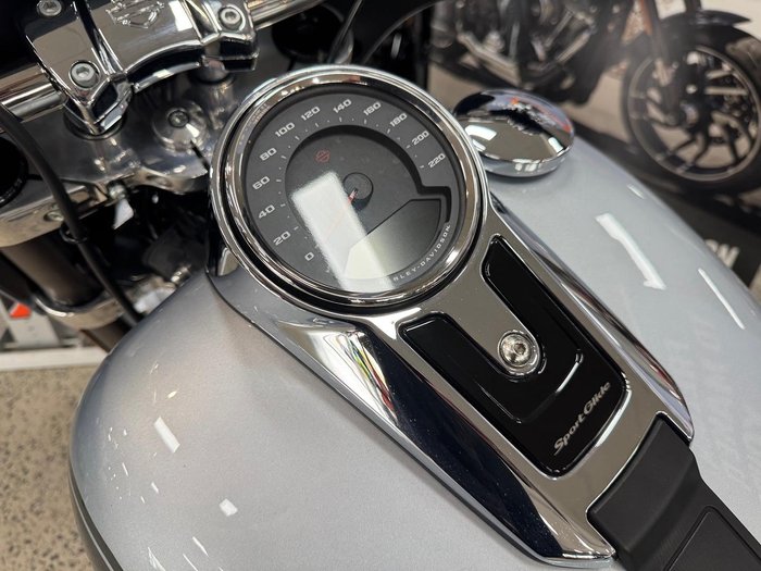 2023 Harley-Davidson Sport Glide 107 (FLSB) Softail Silver