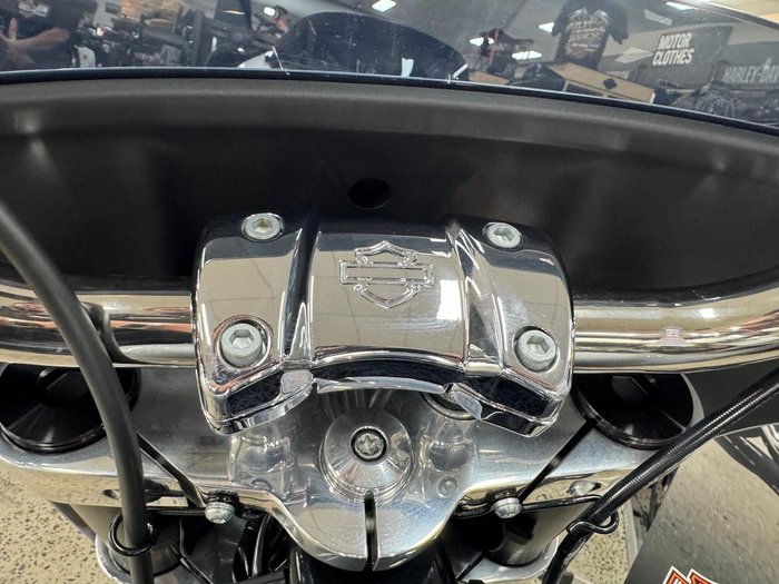 2023 Harley-Davidson Sport Glide 107 (FLSB) Softail Silver