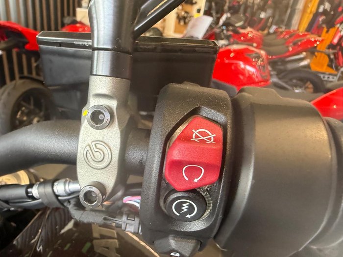 2025 Ducati XDiavel V4