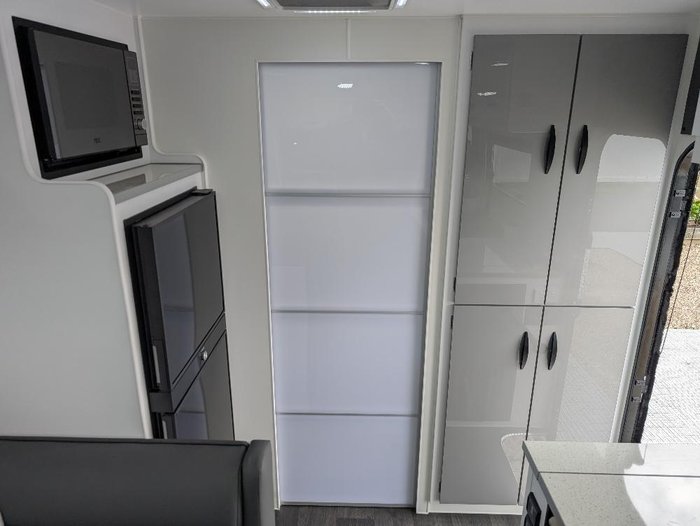 2025 Supreme Classic Tourer 20 Ft (6.1 M) - Stock Clearance Sale