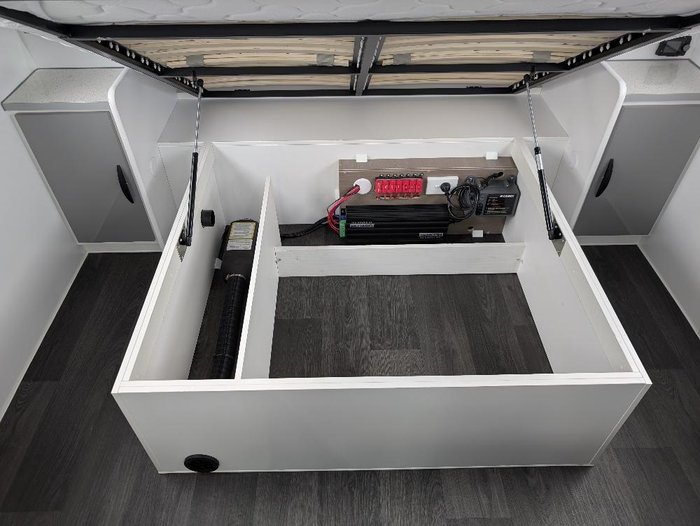 2025 Supreme Classic Tourer - Stock Clearance Sale