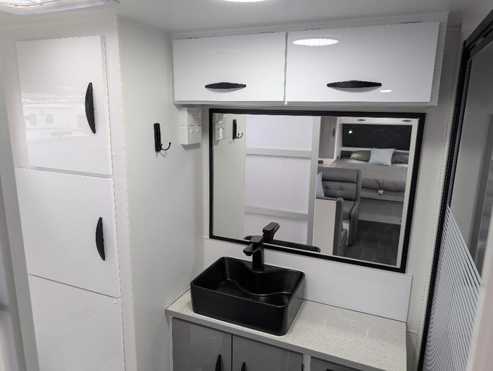 2025 Supreme Classic Tourer - Stock Clearance Sale