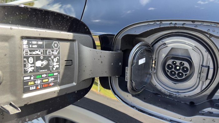 2025 Mercedes-Benz GLC-Class GLC350 e