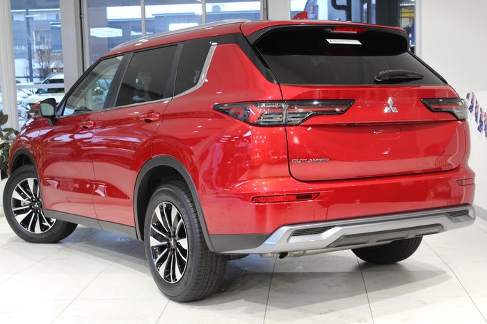 2025 Mitsubishi Outlander LS