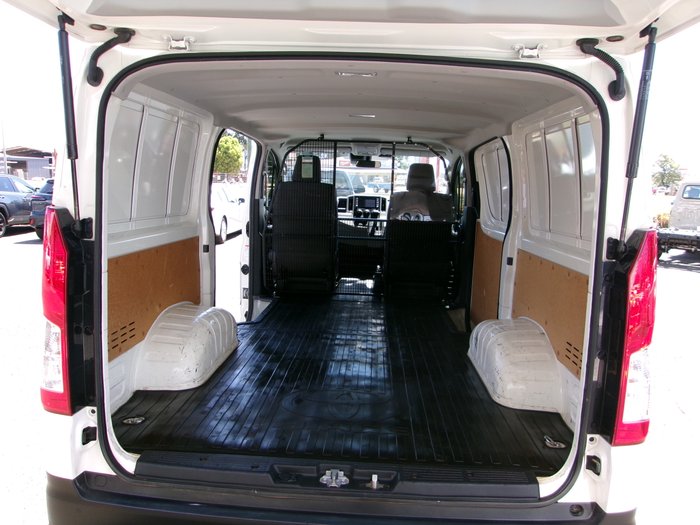 2020 Toyota Hiace Hiace Van LWB 2.8L T Diesel Automatic 9617530 001