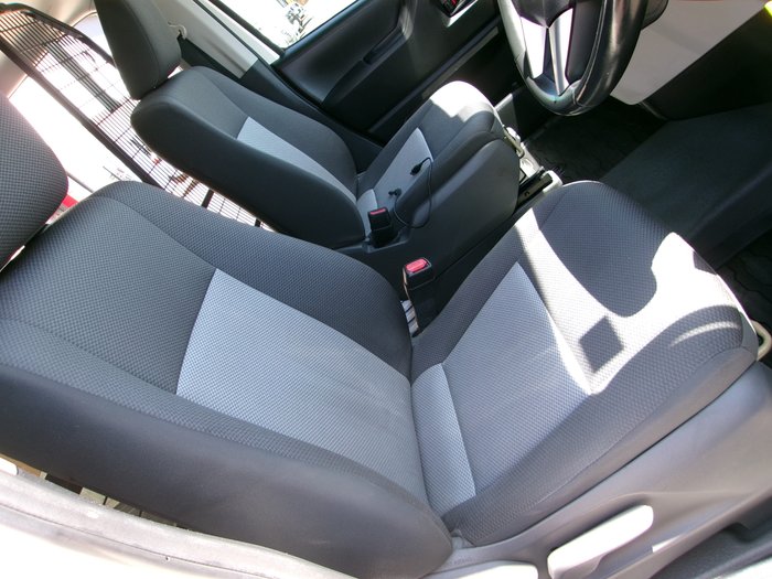 2020 Toyota Hiace Hiace Van LWB 2.8L T Diesel Automatic 9617530 001