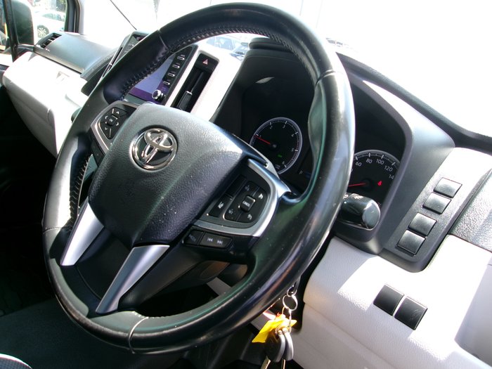 2020 Toyota Hiace Hiace Van LWB 2.8L T Diesel Automatic 9617530 001