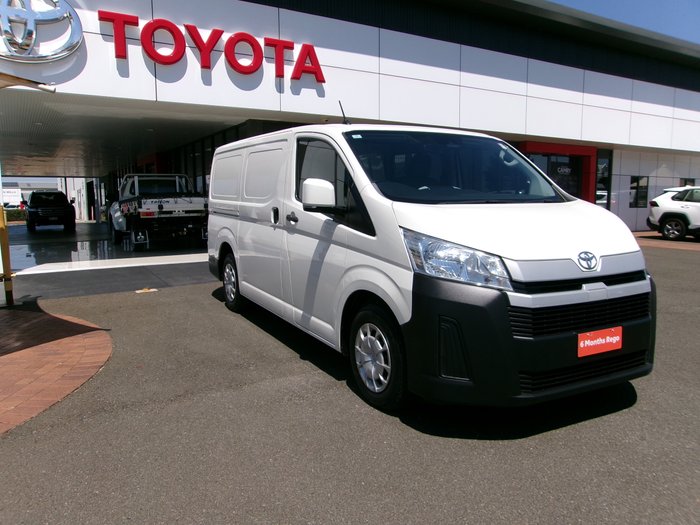 2020 Toyota Hiace Hiace Van LWB 2.8L T Diesel Automatic 9617530 001