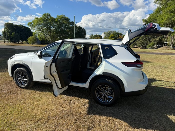 2026 NISSAN XTRAIL ST