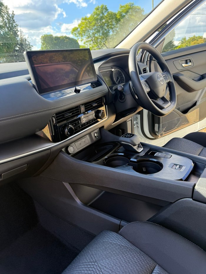 2026 NISSAN XTRAIL ST