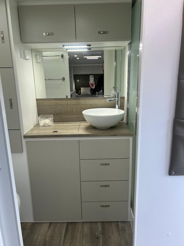 2025 Design RV Crx Semi Off Road Van 5-2+, 21'