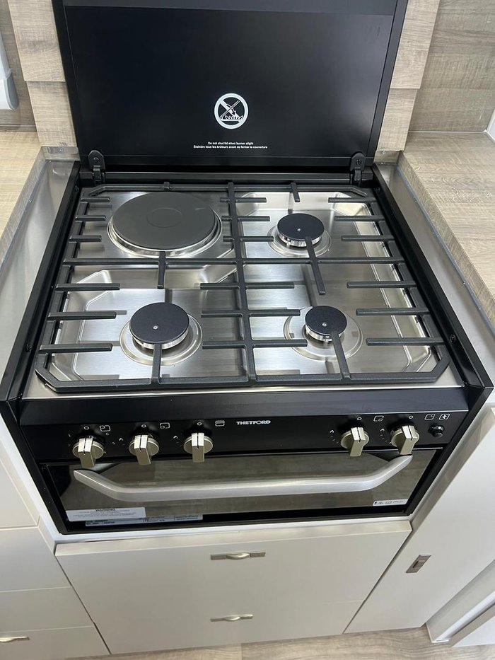 2025 Design RV Crx Semi Off Road Van 5-2+, 21'