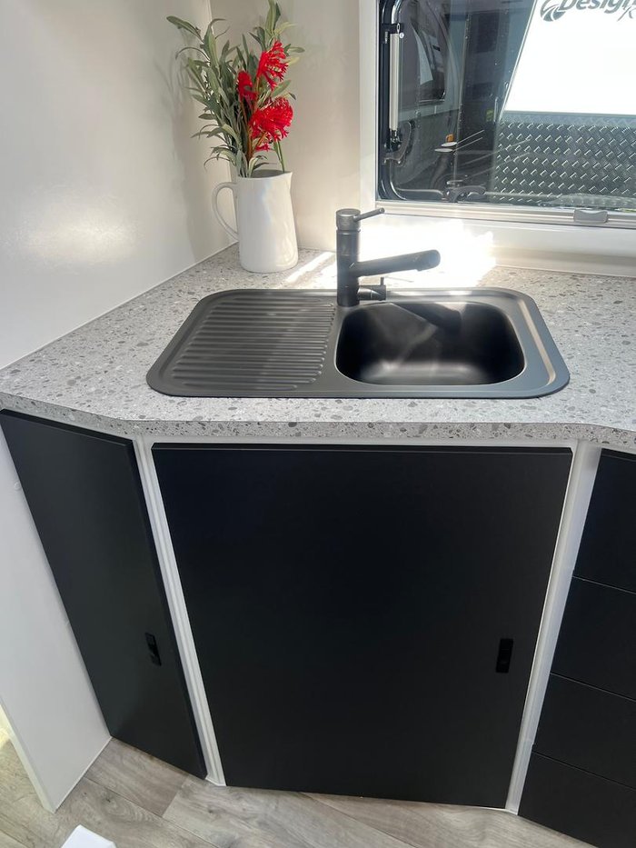 2025 Design RV Crx Semi Off Road Van 7-7, 21'8''