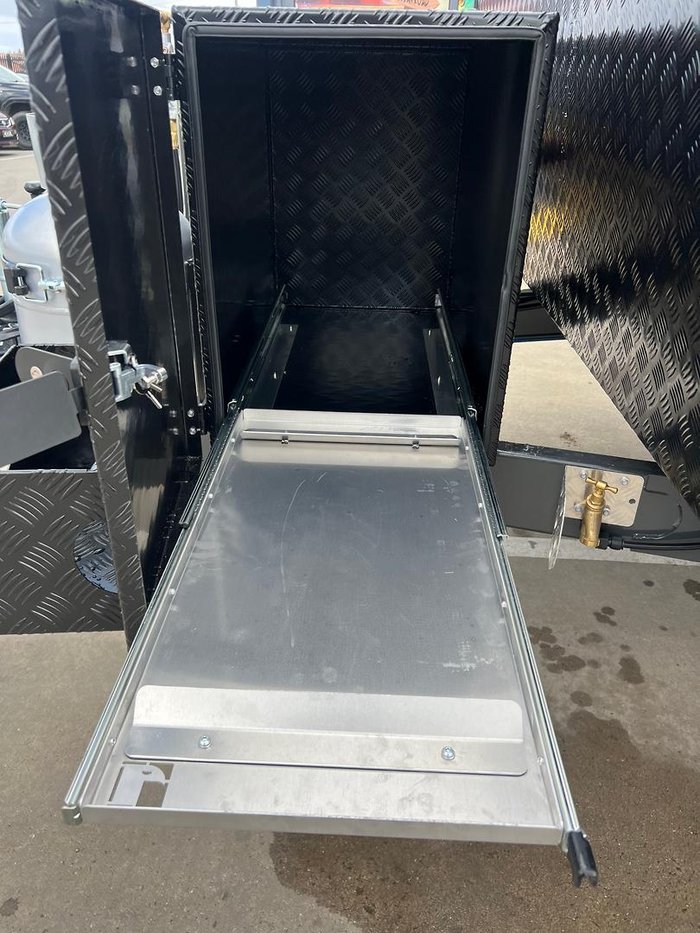 2025 Design RV Crx Semi Off Road Van 7-7, 21'8''