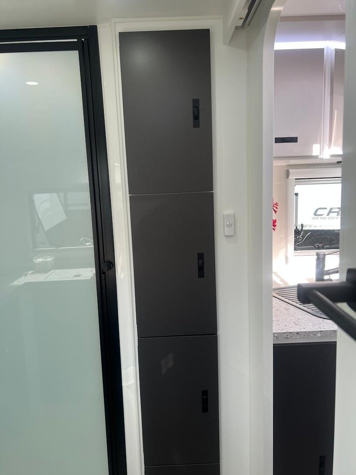 2025 Design RV Crx Semi Off Road Van 7-7, 21'8''