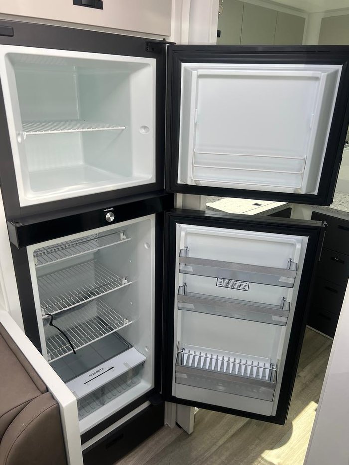 2025 Design RV Crx Semi Off Road Van 7-7, 21'8''