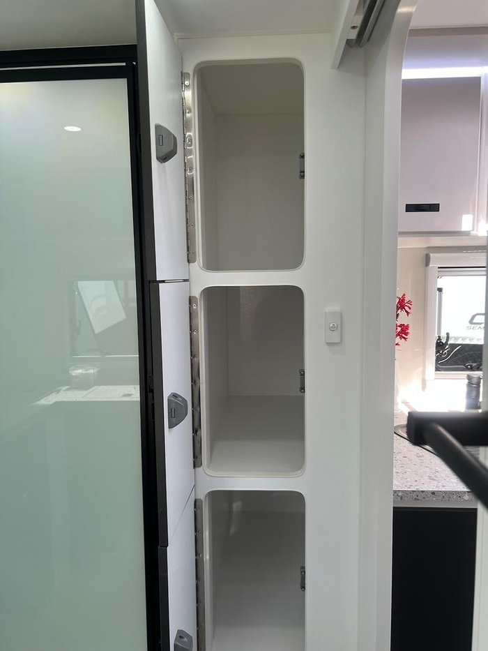 2025 Design RV Crx Semi Off Road Van 7-7, 21'8''