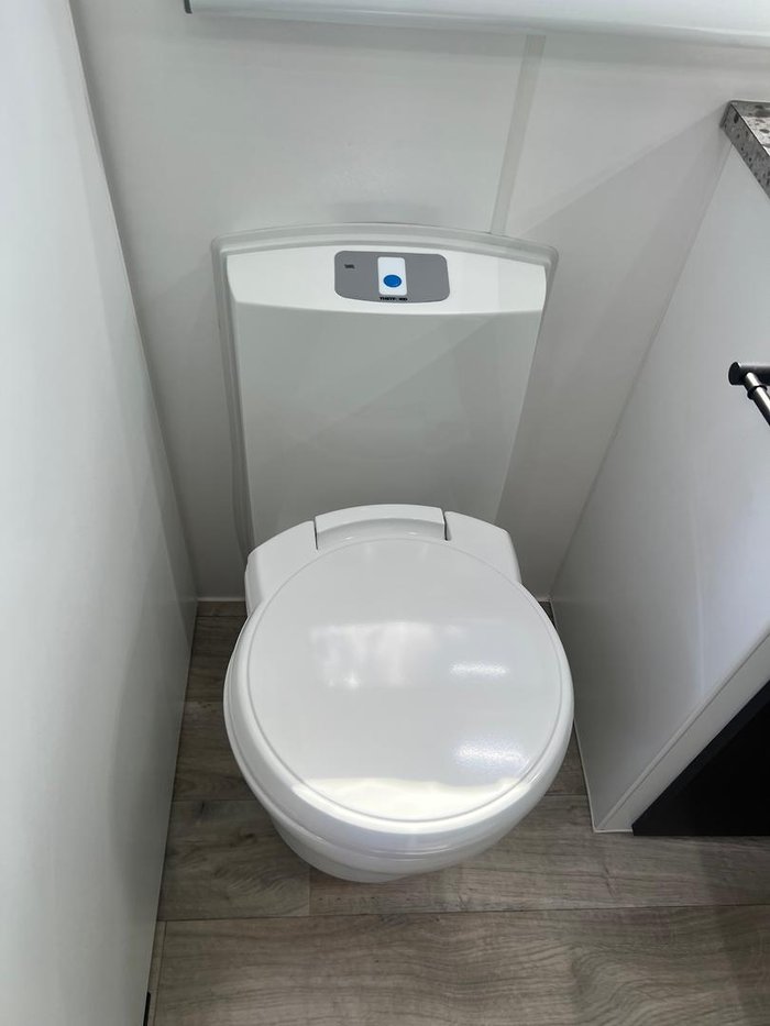 2025 Design RV Crx Semi Off Road Van 7-7, 21'8''