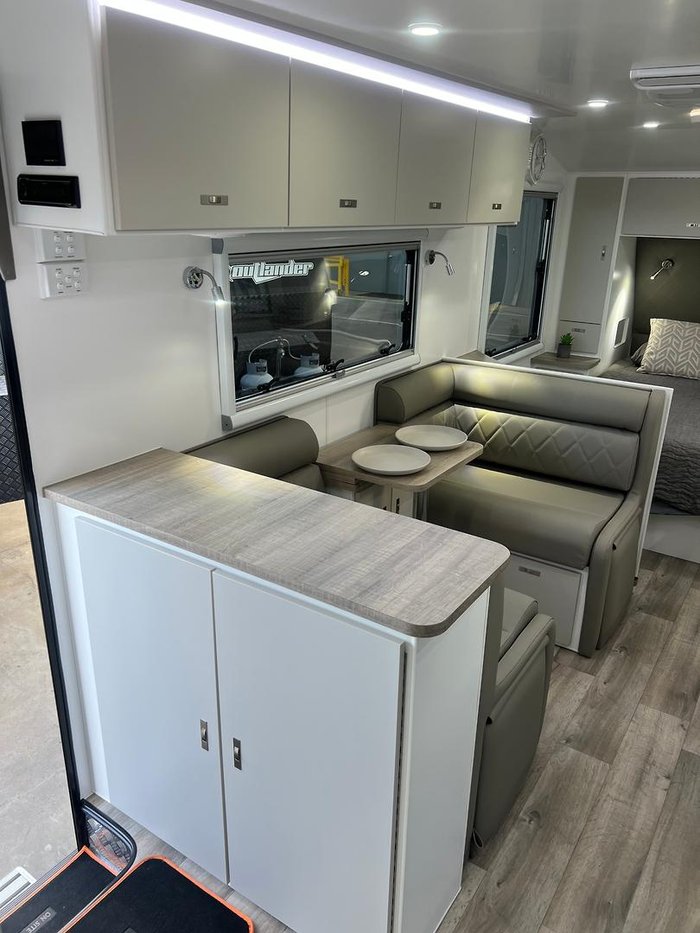 2025 Design RV Crx Semi Off Road Van 5-2+, 21'