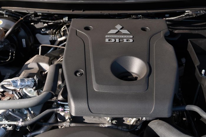 2022 Mitsubishi Triton GLS MR MY23 4X4 Dual Range White