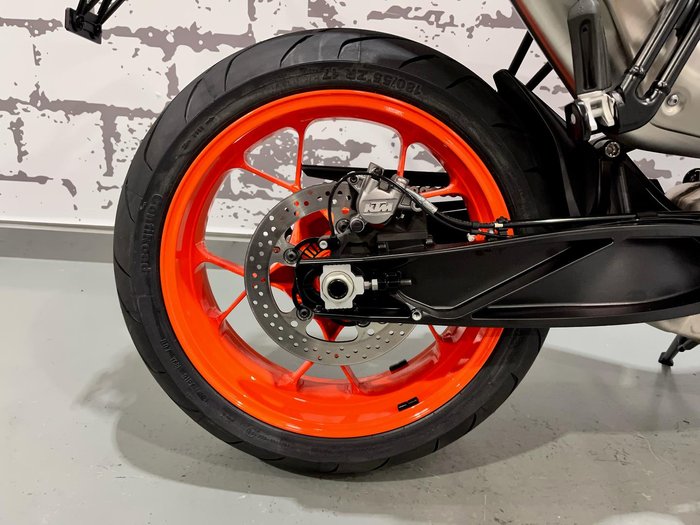 2023 KTM 890 Duke GP Duke Black