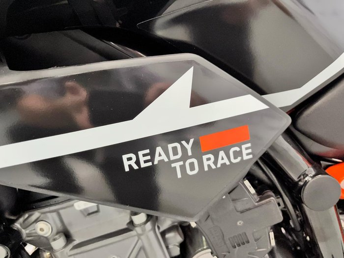 2023 KTM 890 Duke GP Duke Black