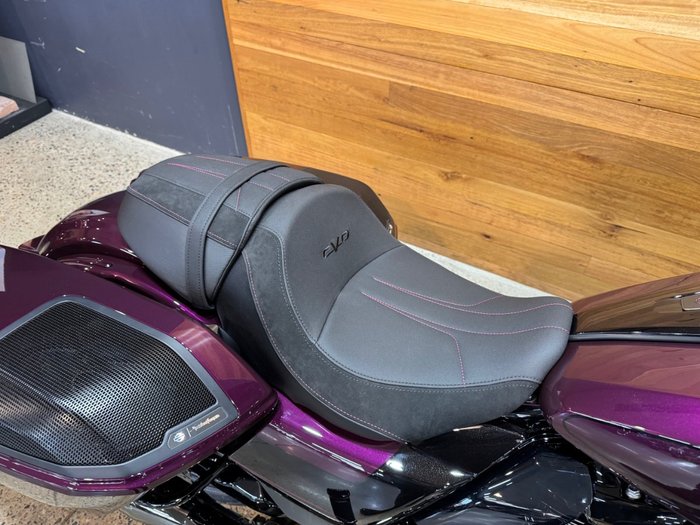 2025 Harley-davidson FLHXSE CVO STREET GLIDE (121) POISON BER
