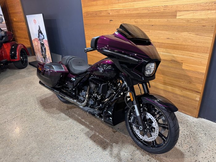 2025 Harley-davidson FLHXSE CVO STREET GLIDE (121) POISON BER