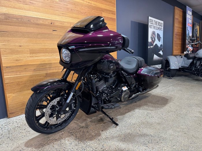 2025 Harley-davidson FLHXSE CVO STREET GLIDE (121) POISON BER