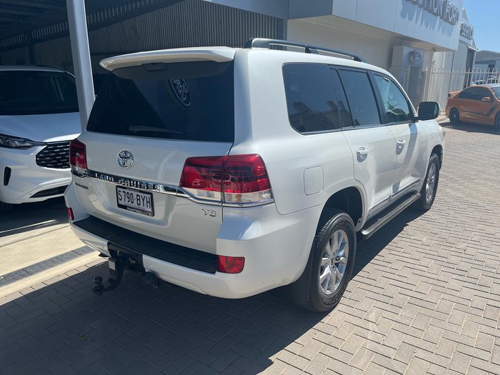 2018 Toyota Landcruiser Sahara VDJ200R 4X4 Dual Range Crystal Pearl