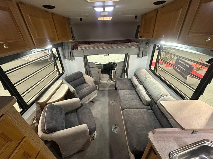 2002 Winnebago Alpine 2135