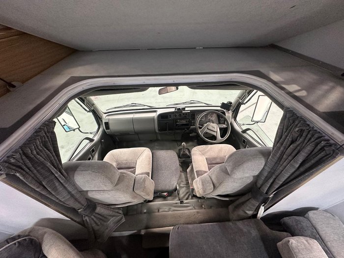2002 Winnebago Alpine 2135