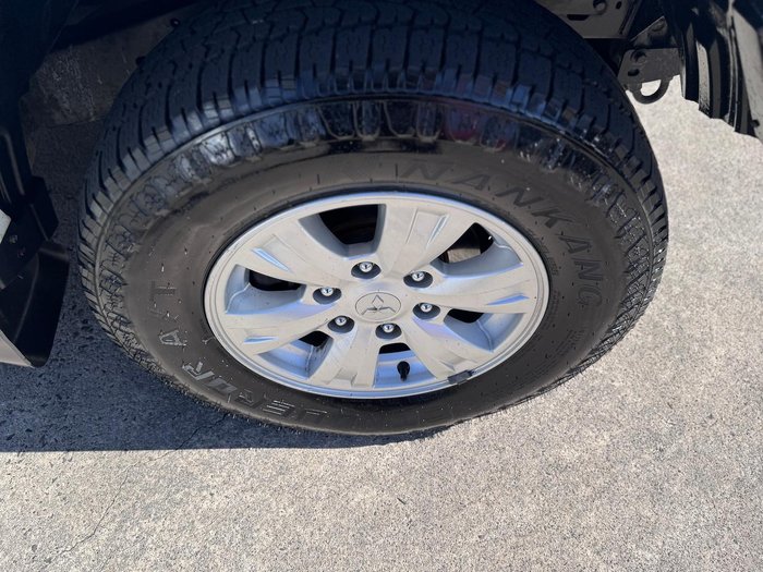 2014 Mitsubishi Triton GLX MN MY15 4X4 Dual Range White