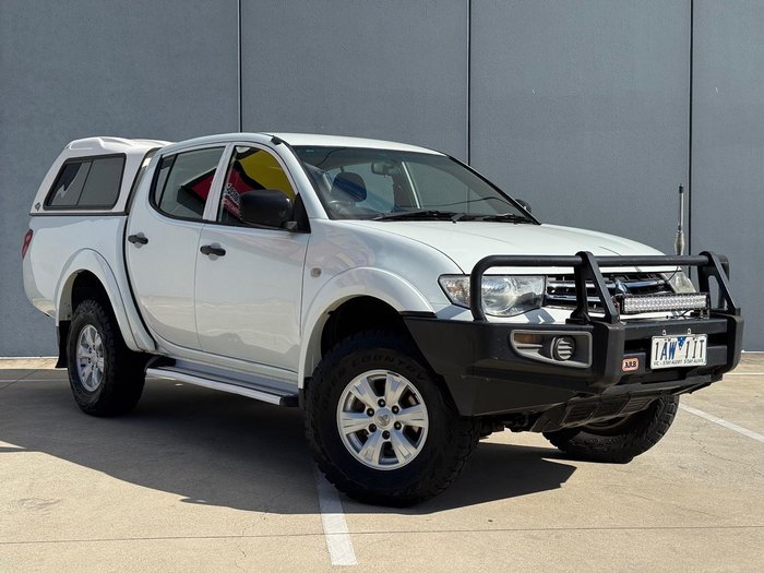 2013 Mitsubishi Triton GLX MN MY14 4X4 Dual Range White