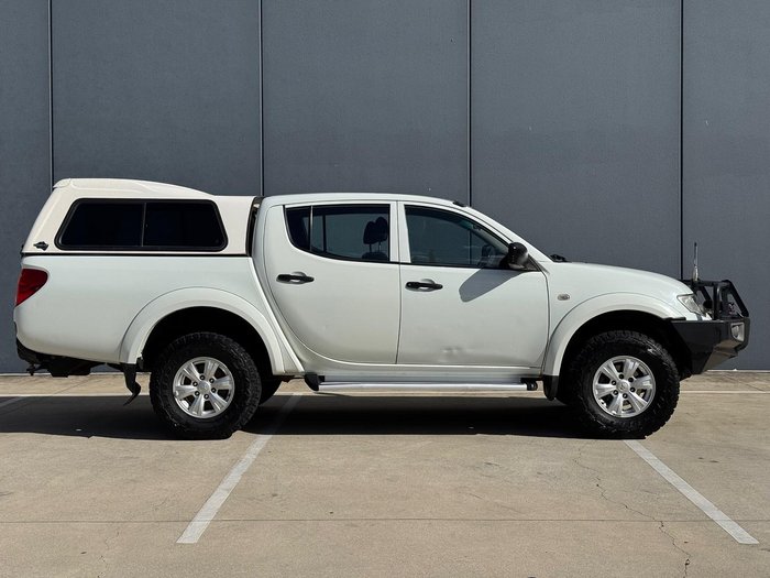 2013 Mitsubishi Triton GLX MN MY14 4X4 Dual Range White