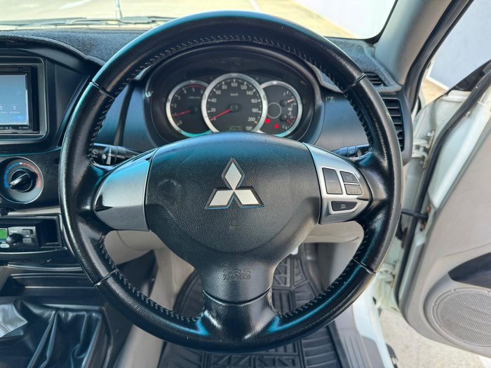 2013 Mitsubishi Triton GLX MN MY14 4X4 Dual Range White