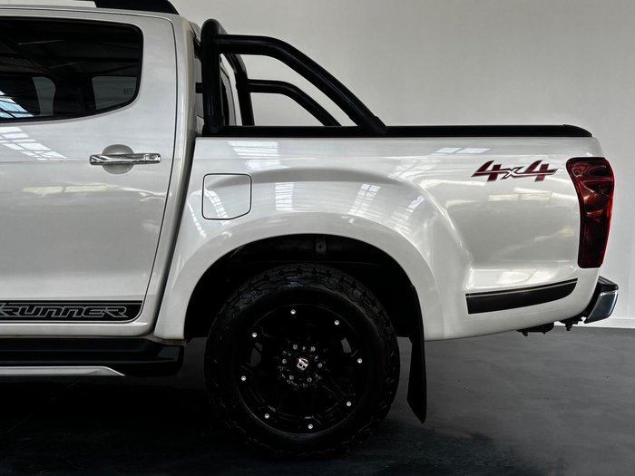 2019 Isuzu D-MAX X-Runner MY19 4X4 Dual Range Pearl White