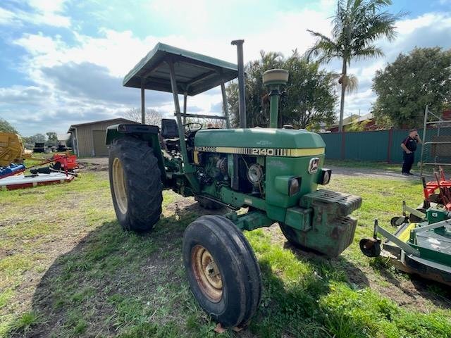 1980 John Deere 2140 Green