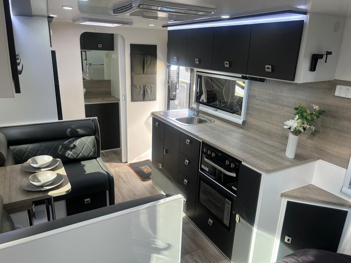 2025 Design RV Forerunner Van 3, 19'6''