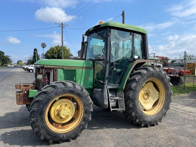 1992 John Deere 6300 Green
