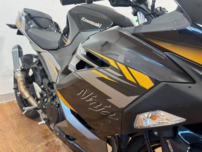 2022 Kawasaki NINJA 400 Black