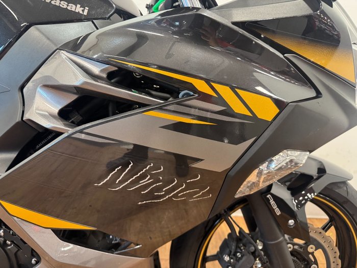 2022 Kawasaki NINJA 400 Black
