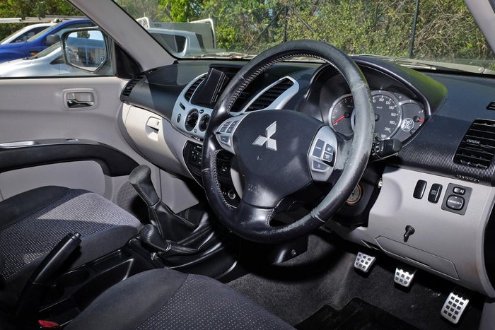 2009 Mitsubishi Triton GLX-R MN MY10 4X4 Dual Range Black