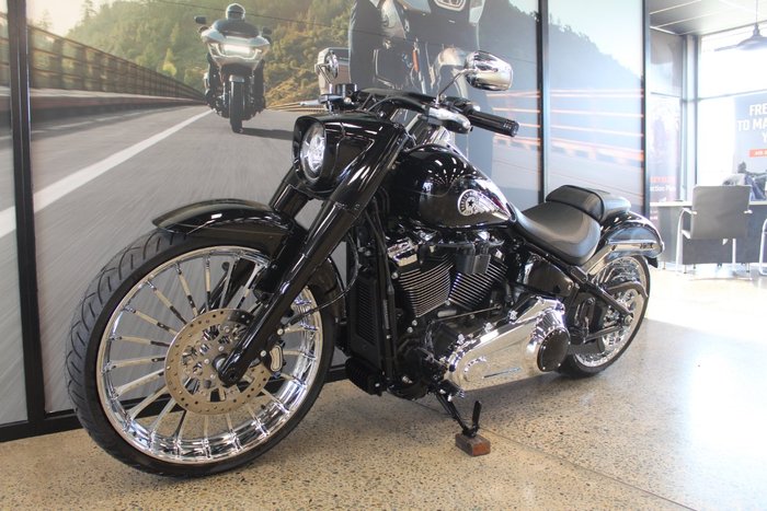 2025 Harley-davidson FLFB FAT BOY (117) VIVID BLACK