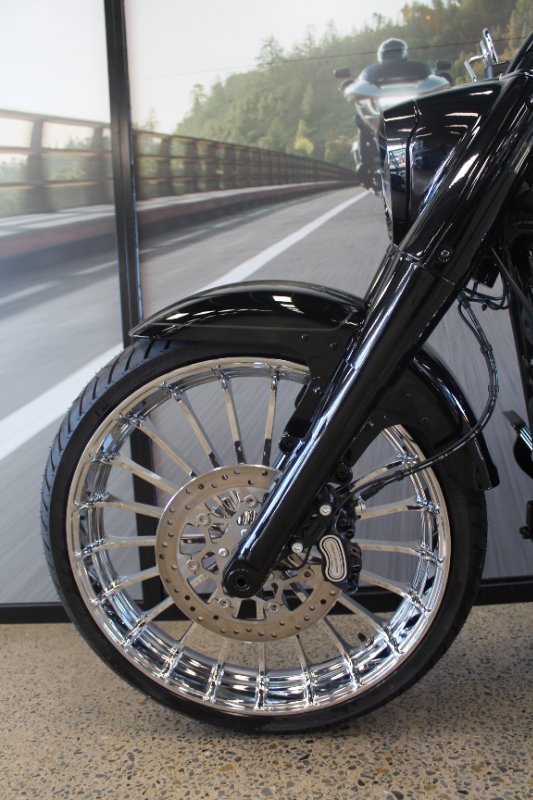 2025 Harley-davidson FLFB FAT BOY (117) VIVID BLACK