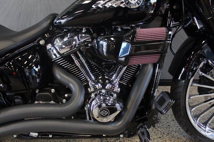 2025 Harley-davidson FLFB FAT BOY (117) VIVID BLACK