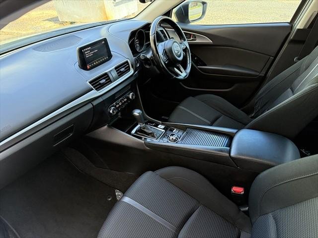 2017 Mazda 3 SP25