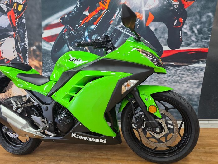 2015 Kawasaki NINJA 300 ABS GREEN