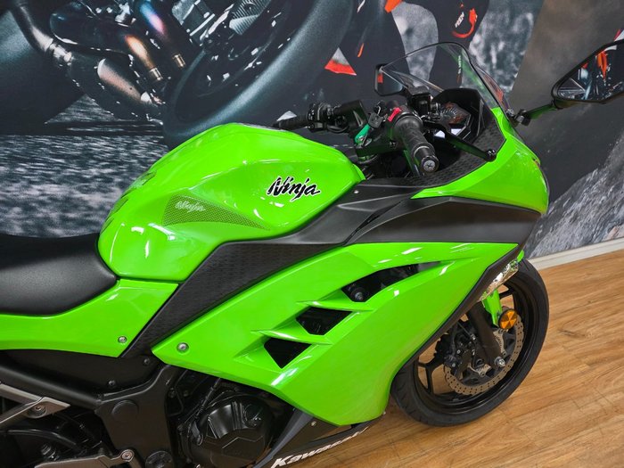 2015 Kawasaki NINJA 300 ABS GREEN