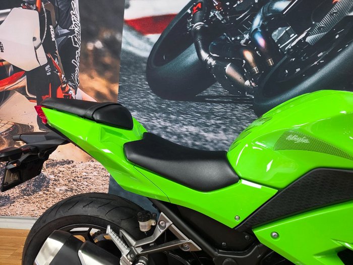 2015 Kawasaki NINJA 300 ABS GREEN